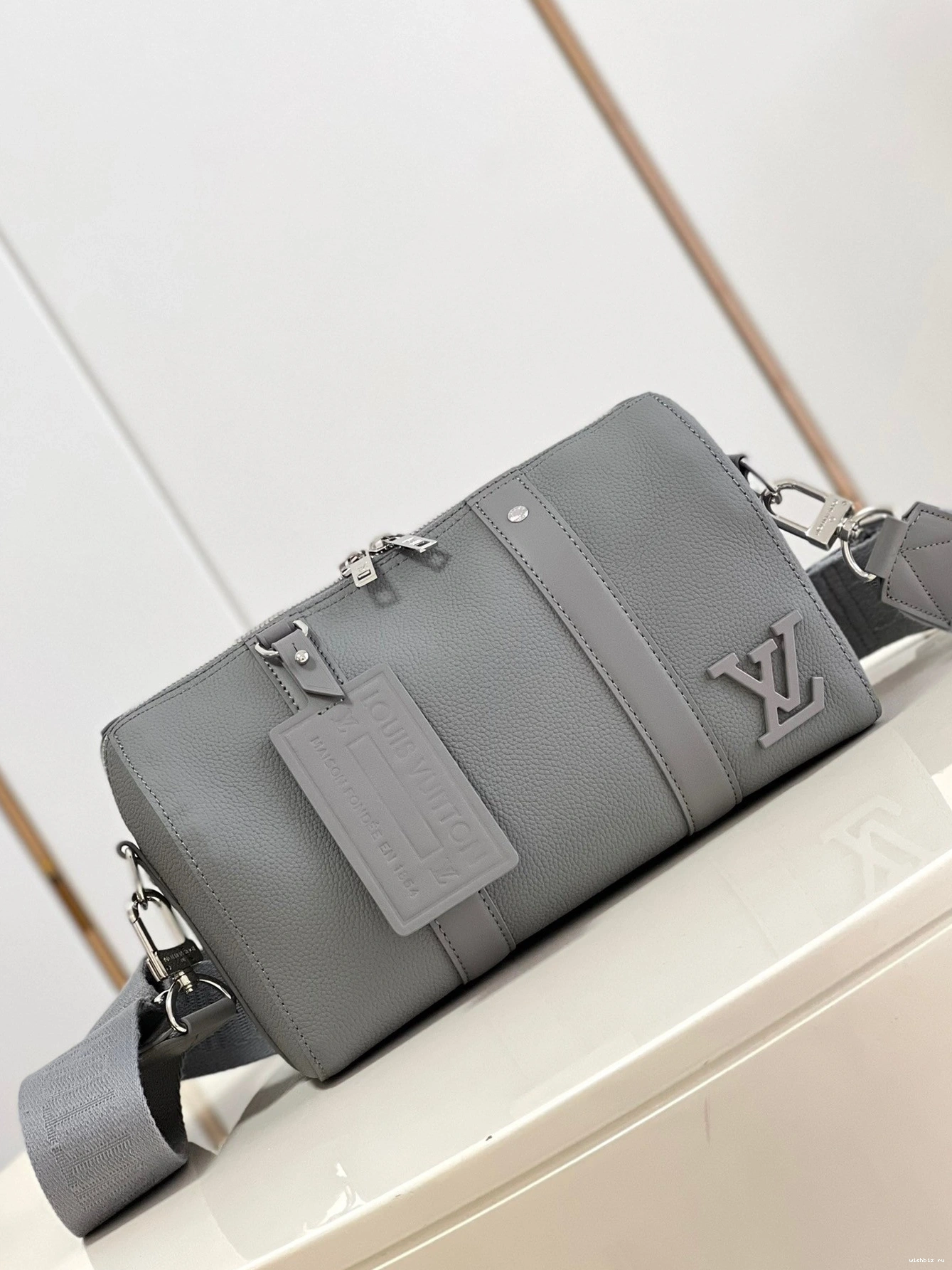 WIS CITY Vuitton KEEPALL Louis 0306